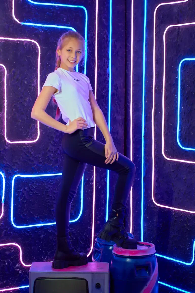 Neon — FORD Magazine | The March Fashion & Beauty Edition | Vol.6 | 2024