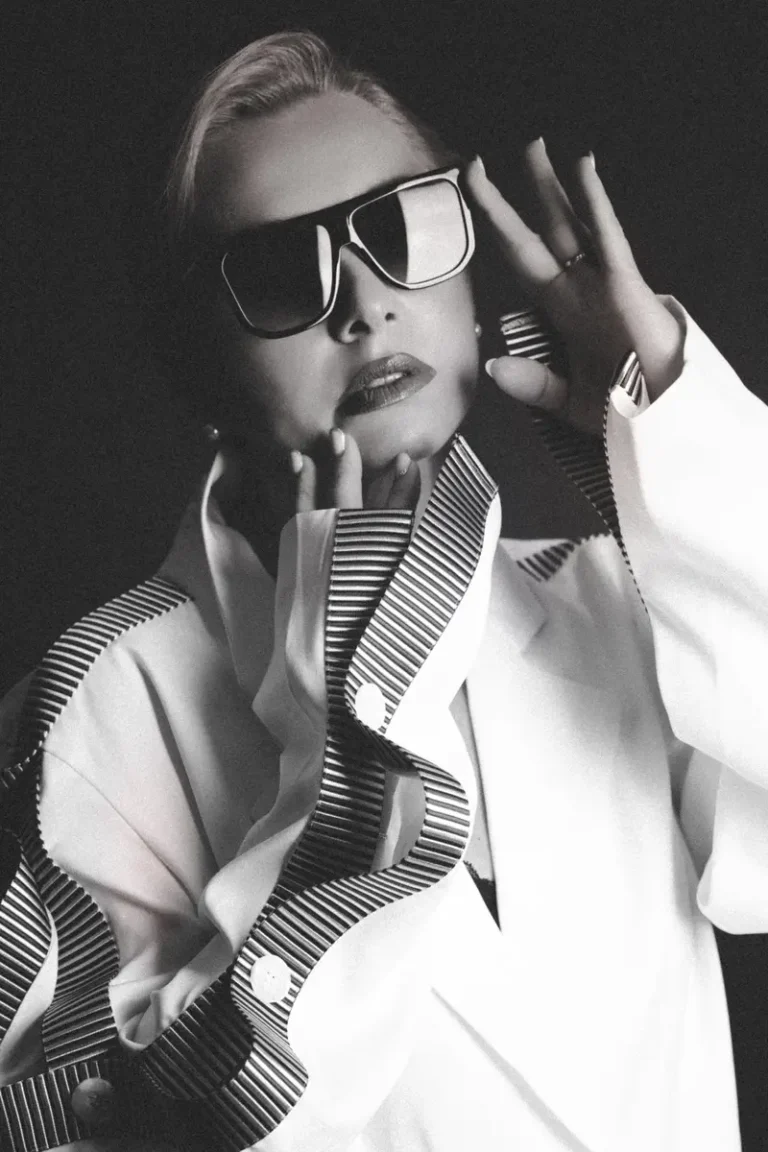 ELEGANCE — FORD Magazine | The October Fashion & Beauty Edition | Vol.3 | 2024