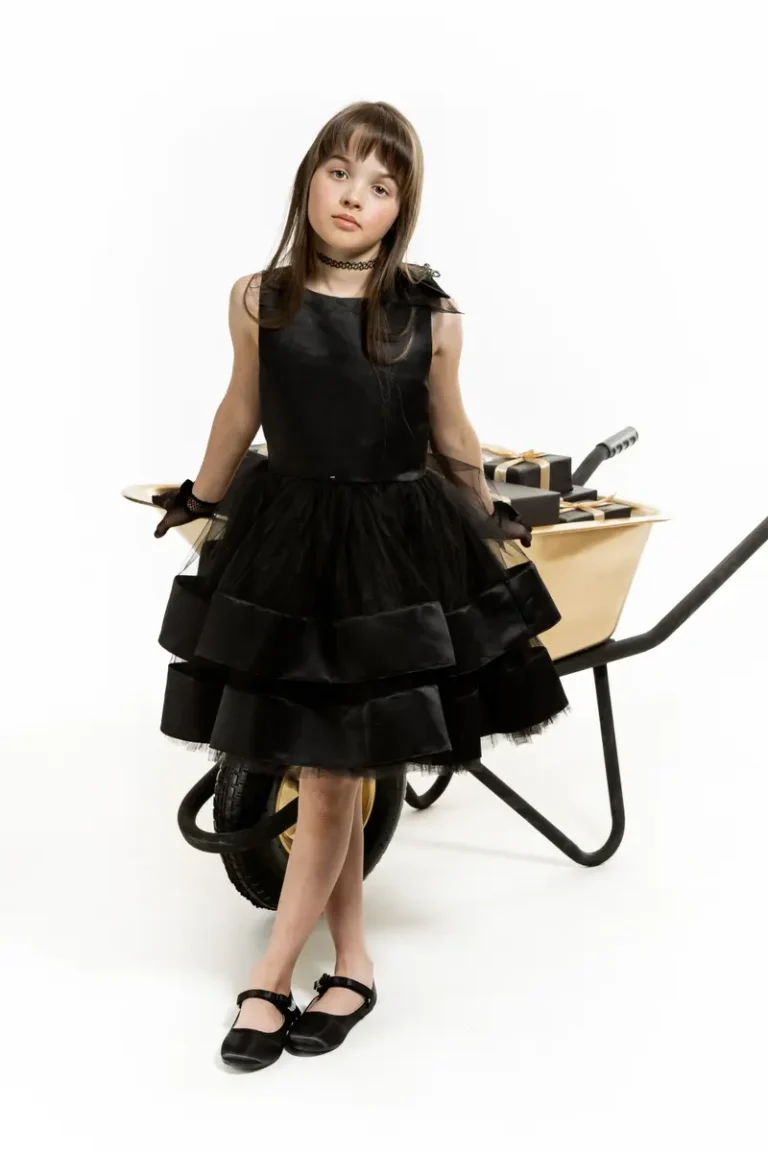 A gift cart for the most beloved — FORD Magazine | The February Teen Edition | Vol.1 | 2025