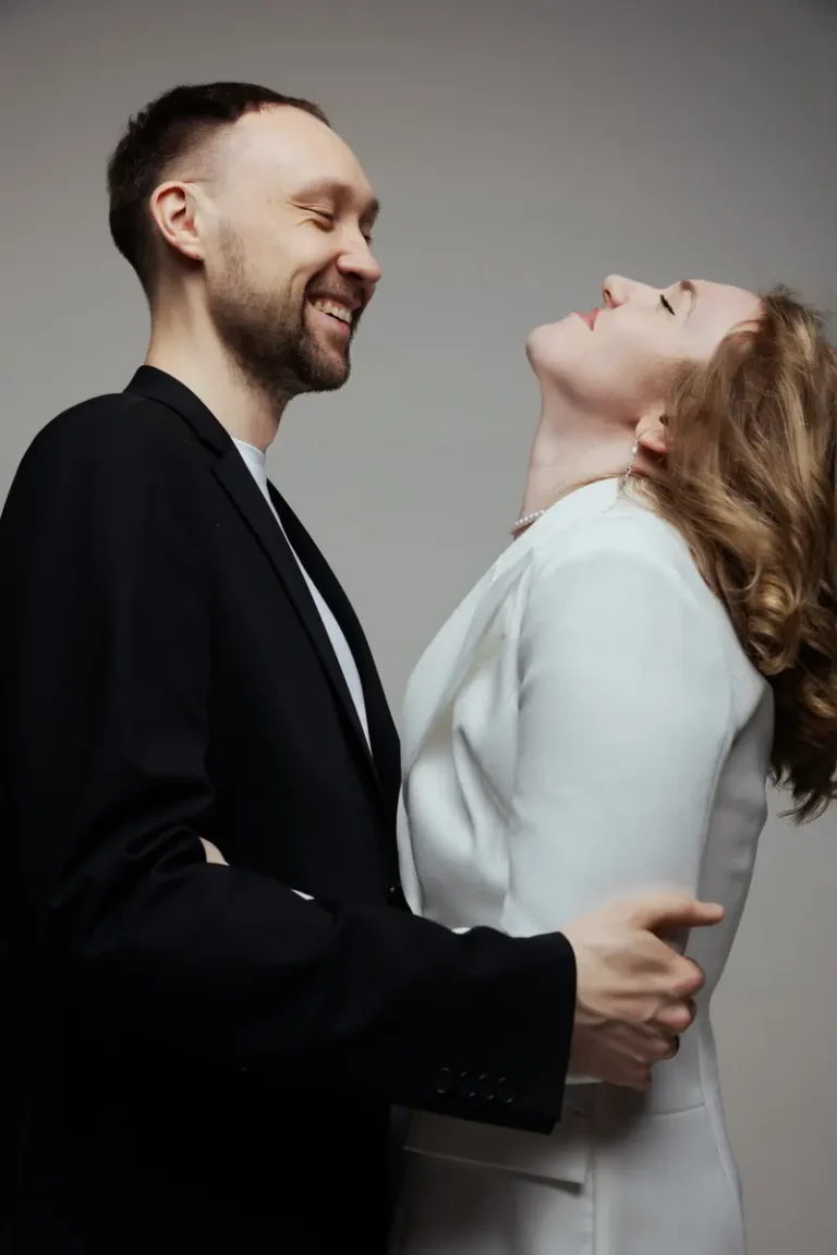 Smoky Wedding Story by Anastasiia Rudnitskaia — FORD Magazine editorial